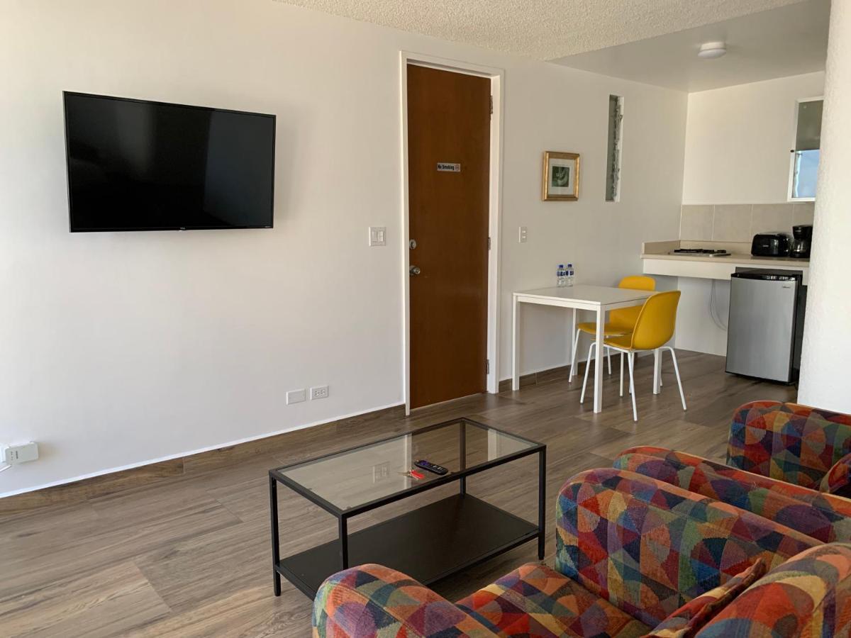 Dali Suites Hotel 티후아나 외부 사진